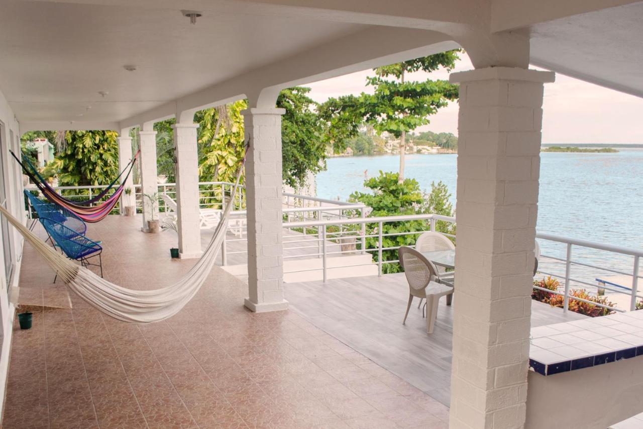 Casa Sol Y Luna Bacalar Bed & Breakfast Exterior photo