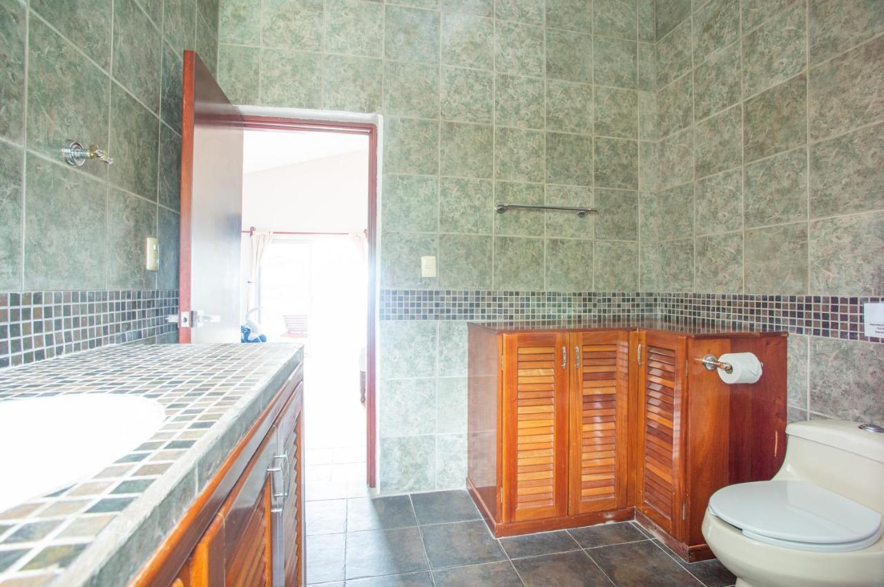 Casa Sol Y Luna Bacalar Bed & Breakfast Exterior photo