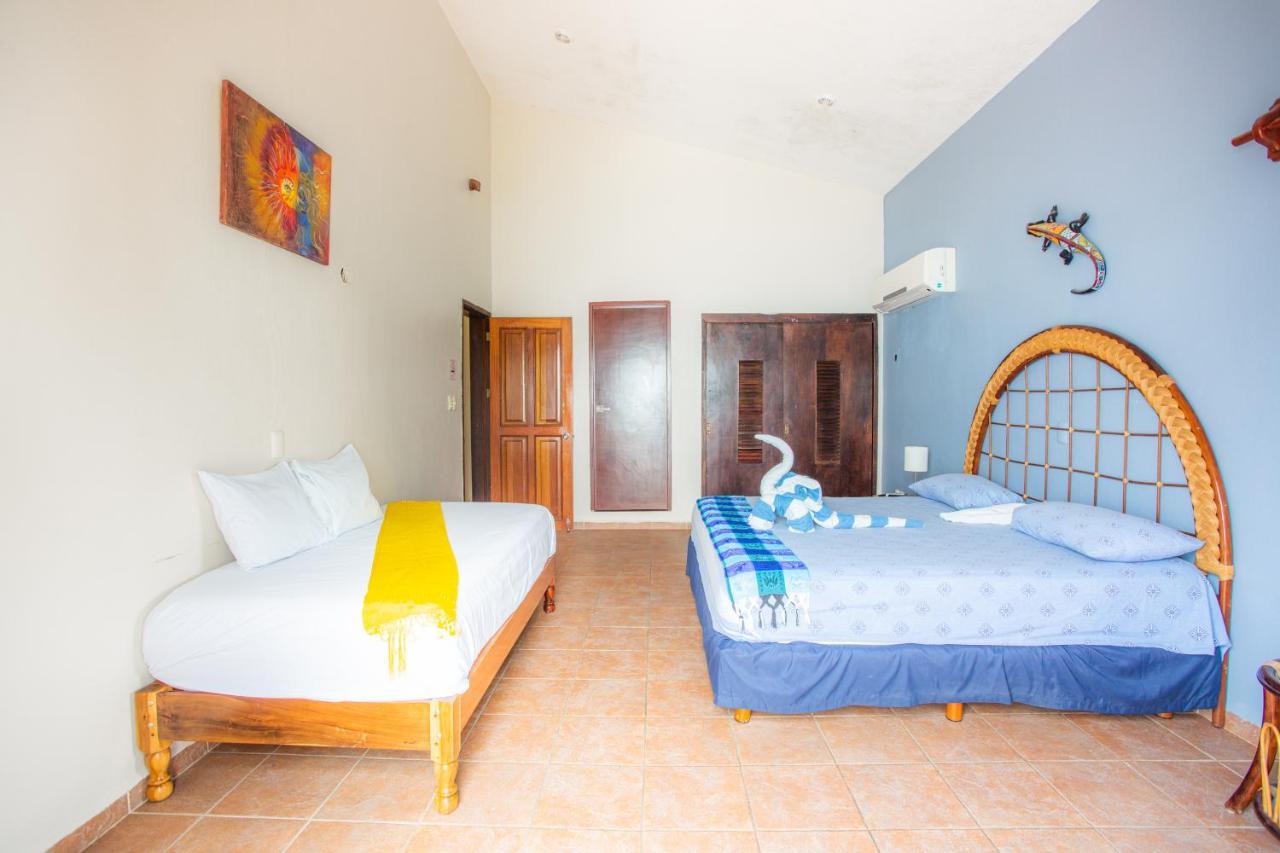 Casa Sol Y Luna Bacalar Bed & Breakfast Exterior photo